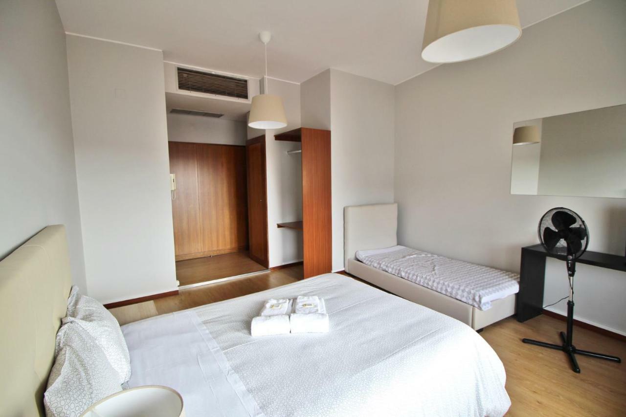 Oporto Trindade Residence Bagian luar foto